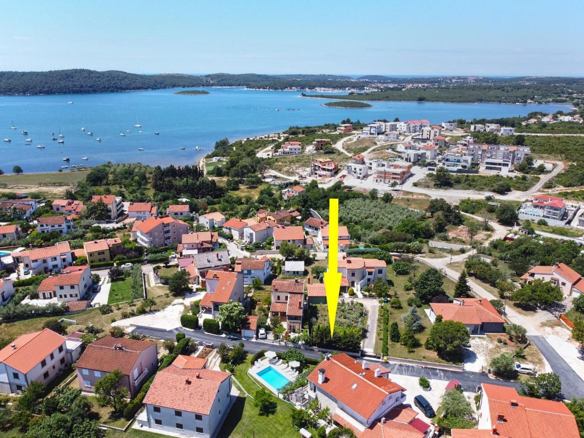 Apartments Biskupije 810 Medulin Exteriör bild